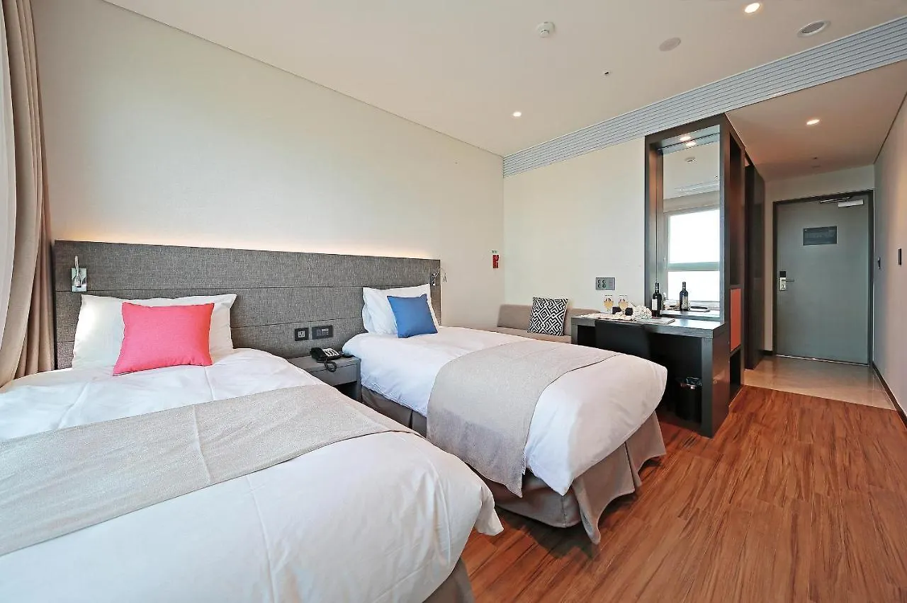 Airsky Hotel Incheon 4*,