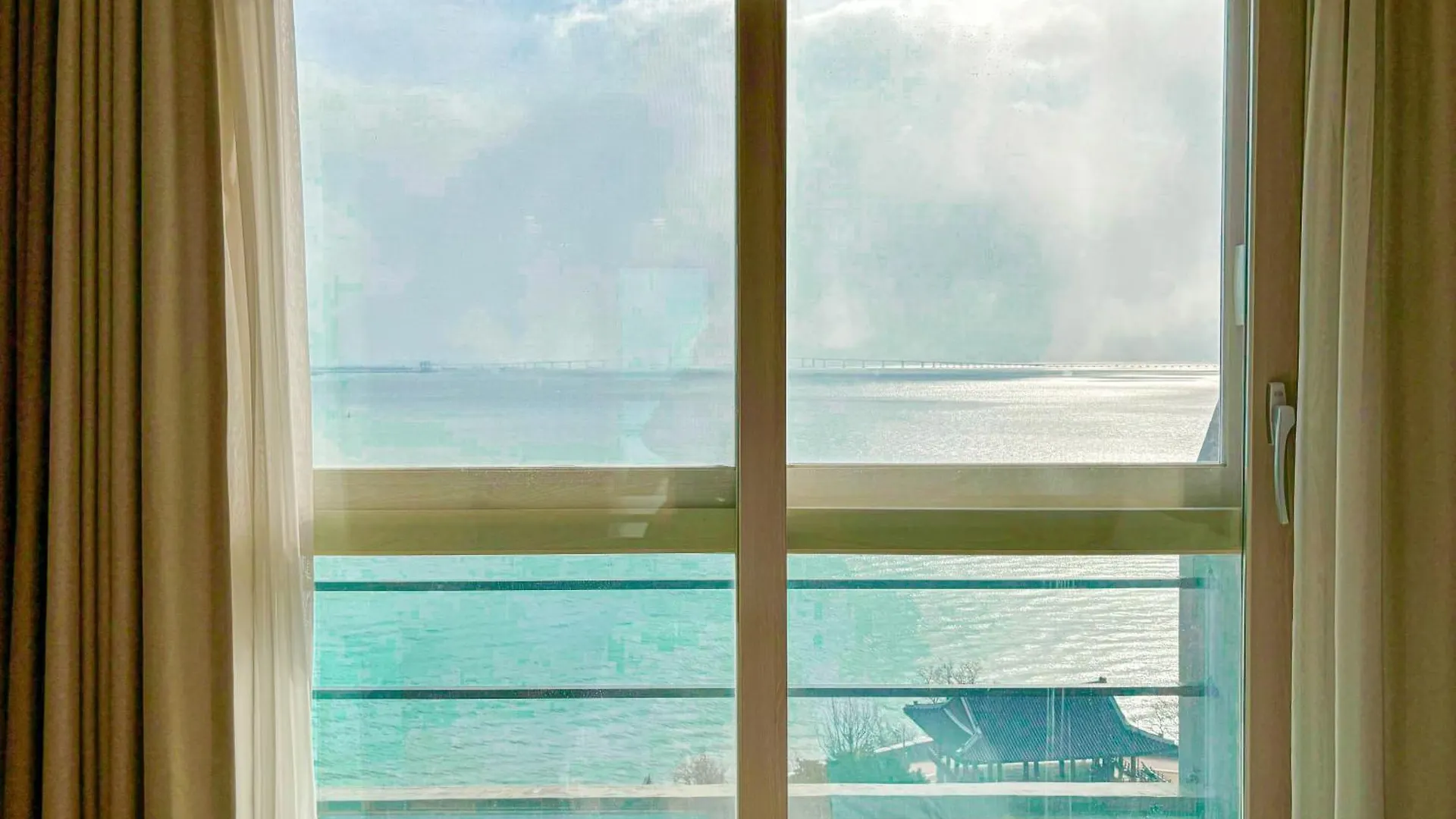 Airsky Hotel Incheon 4*,  South Korea