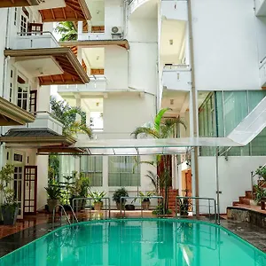 Hotel Oak Ray Serene Garden