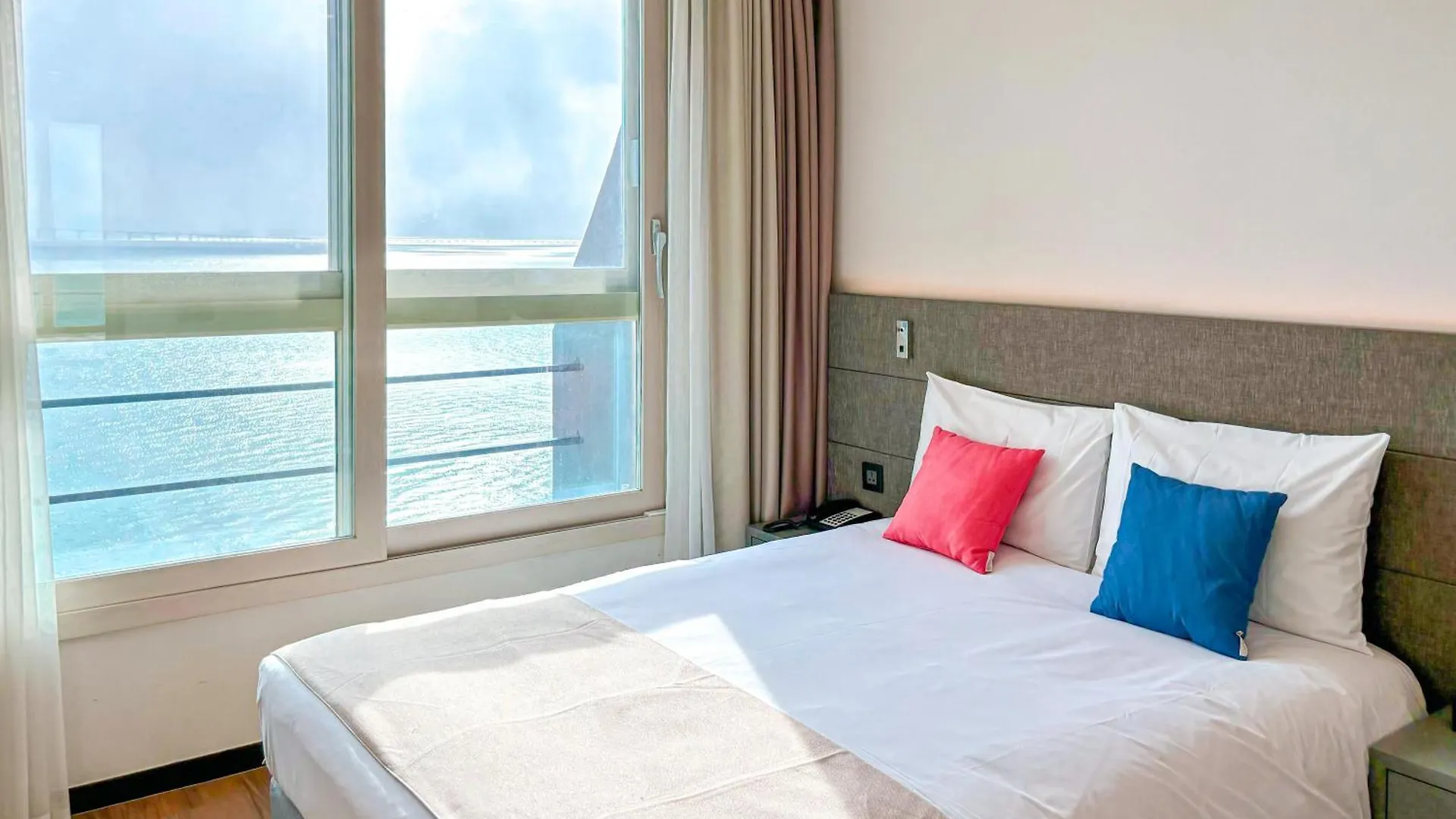 Airsky Hotel Incheon 4*,